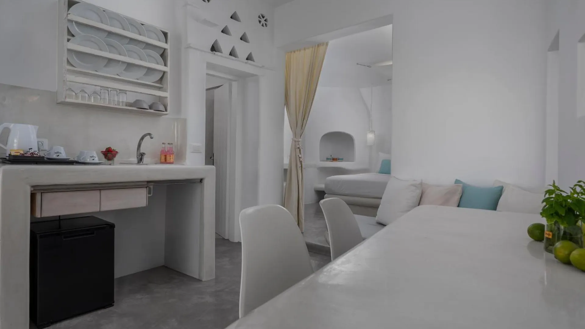 Flaskos Luxury Suites Agios Stefanos