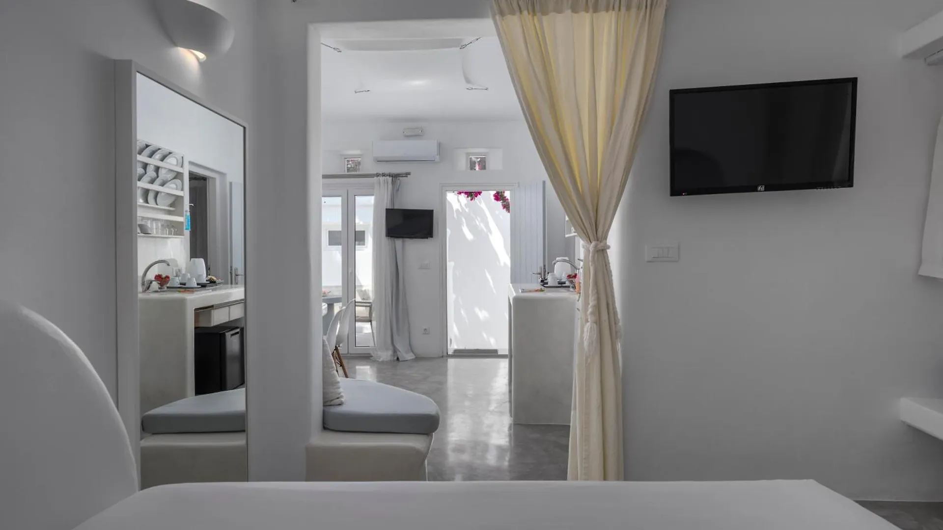 Apart-hotel Flaskos Luxury Suites Agios Stefanos