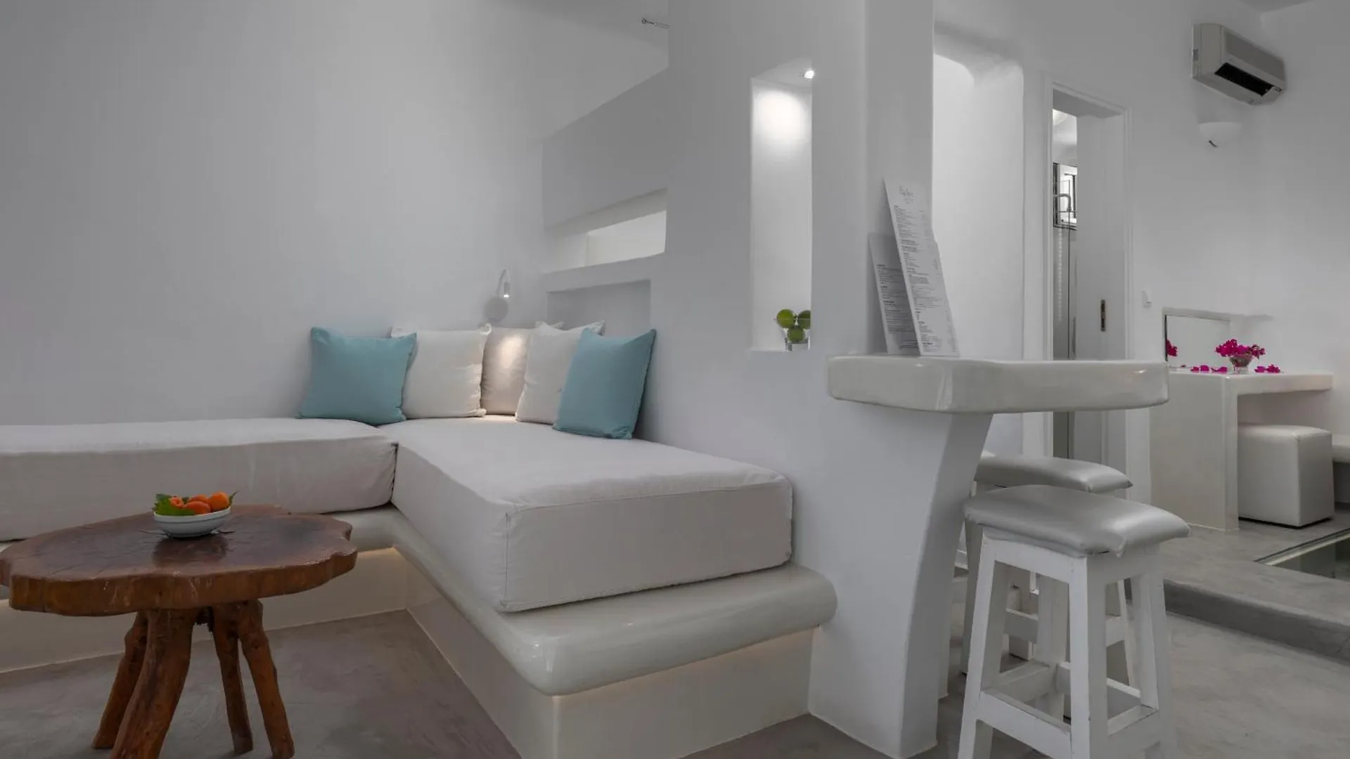 Apart-hotel Flaskos Luxury Suites Agios Stefanos