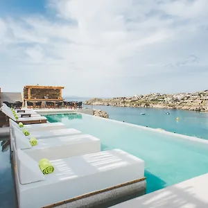 Super Paradise Hotel Hotel