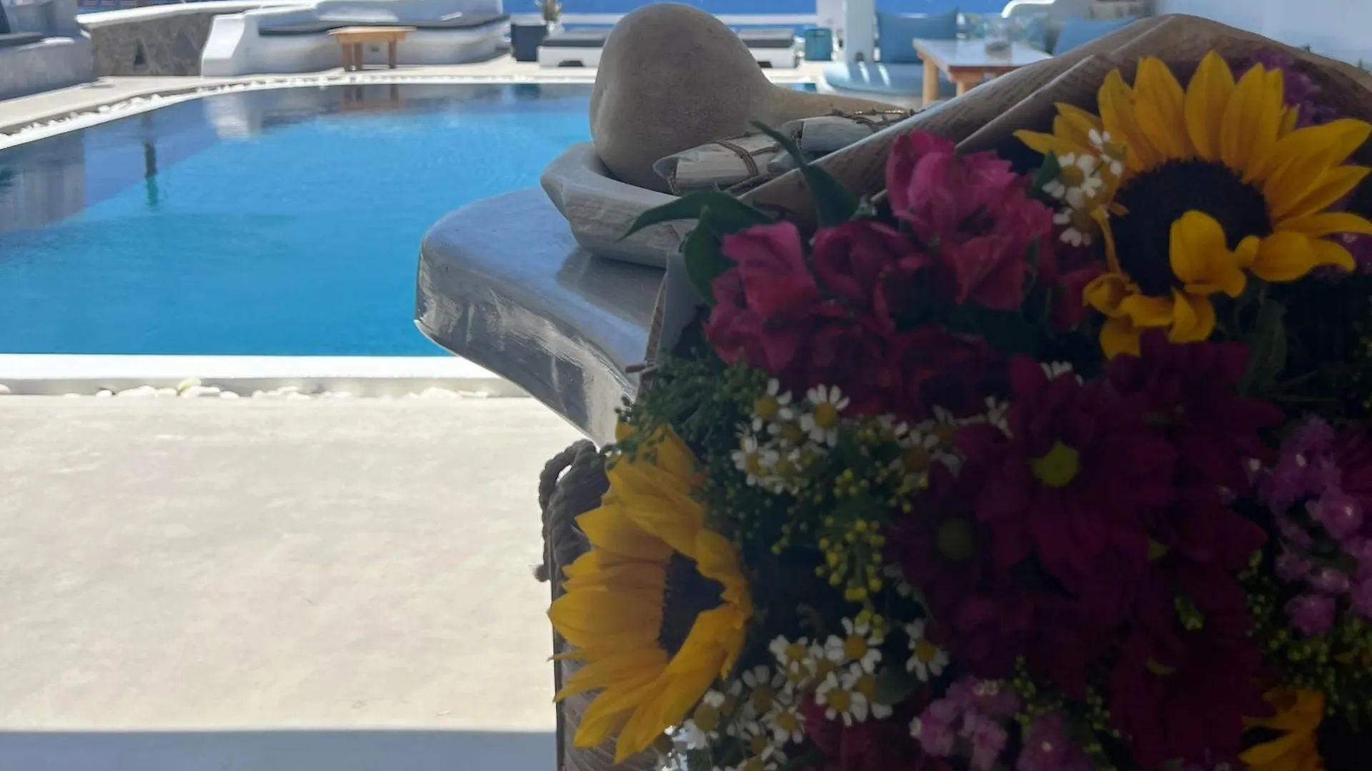 Flaskos Luxury Suites Agios Stefanos  Aparthotel