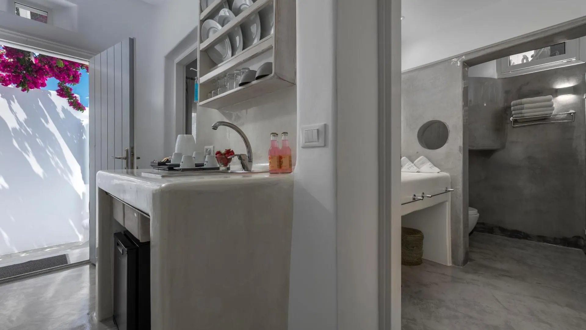 Aparthotel Flaskos Luxury Suites Agios Stefanos