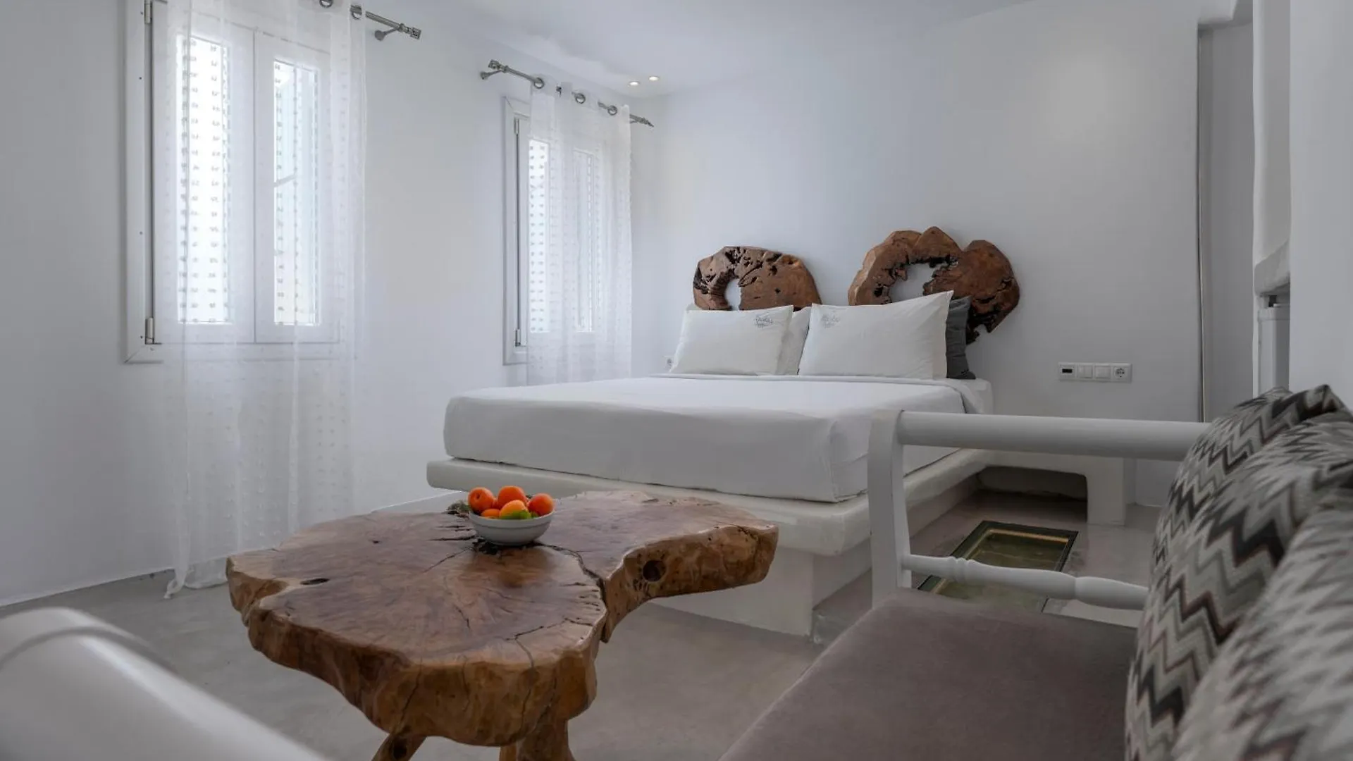 Aparthotel Flaskos Luxury Suites Agios Stefanos