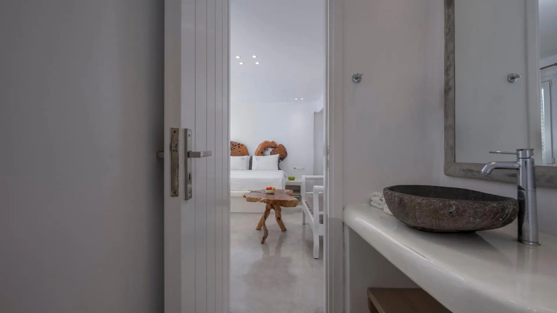 Aparthotel Flaskos Luxury Suites Agios Stefanos