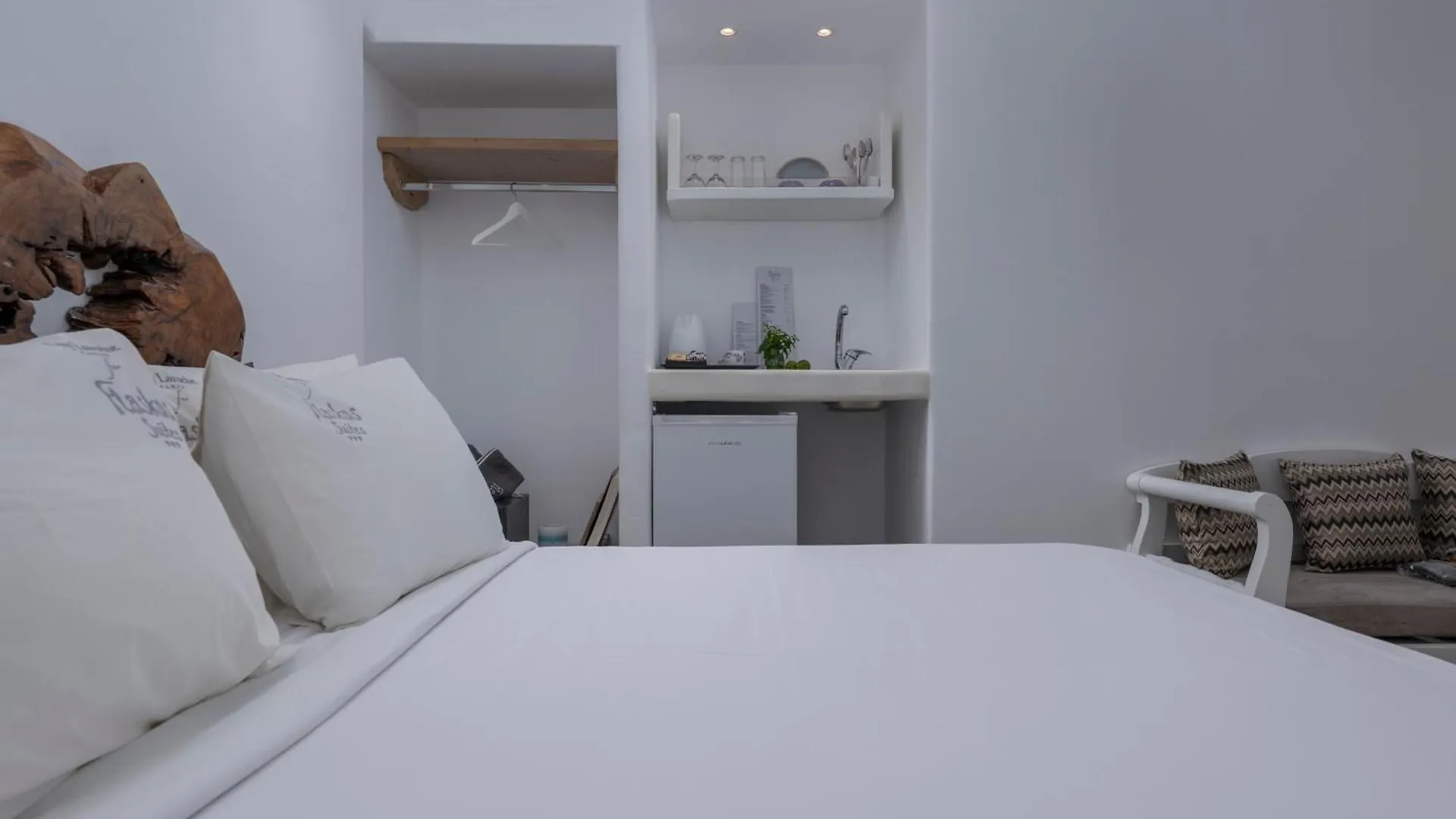 Flaskos Luxury Suites Agios Stefanos  Aparthotel Agios Stefanos (Mykonos)