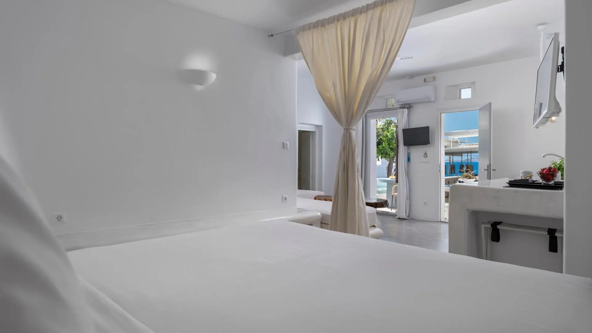 Aparthotel Flaskos Luxury Suites Agios Stefanos