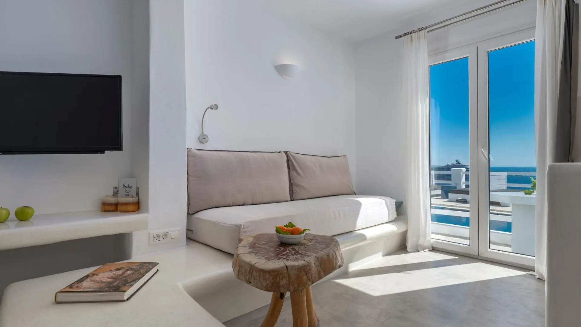 Flaskos Luxury Suites Agios Stefanos  Grecia