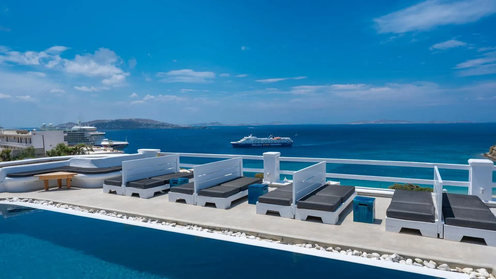 Aparthotel Flaskos Luxury Suites Agios Stefanos