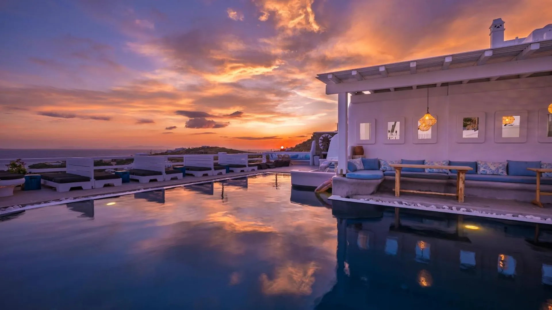 Flaskos Luxury Suites Agios Stefanos